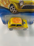 Hot Wheels 1/64 Morris Mini Yellow