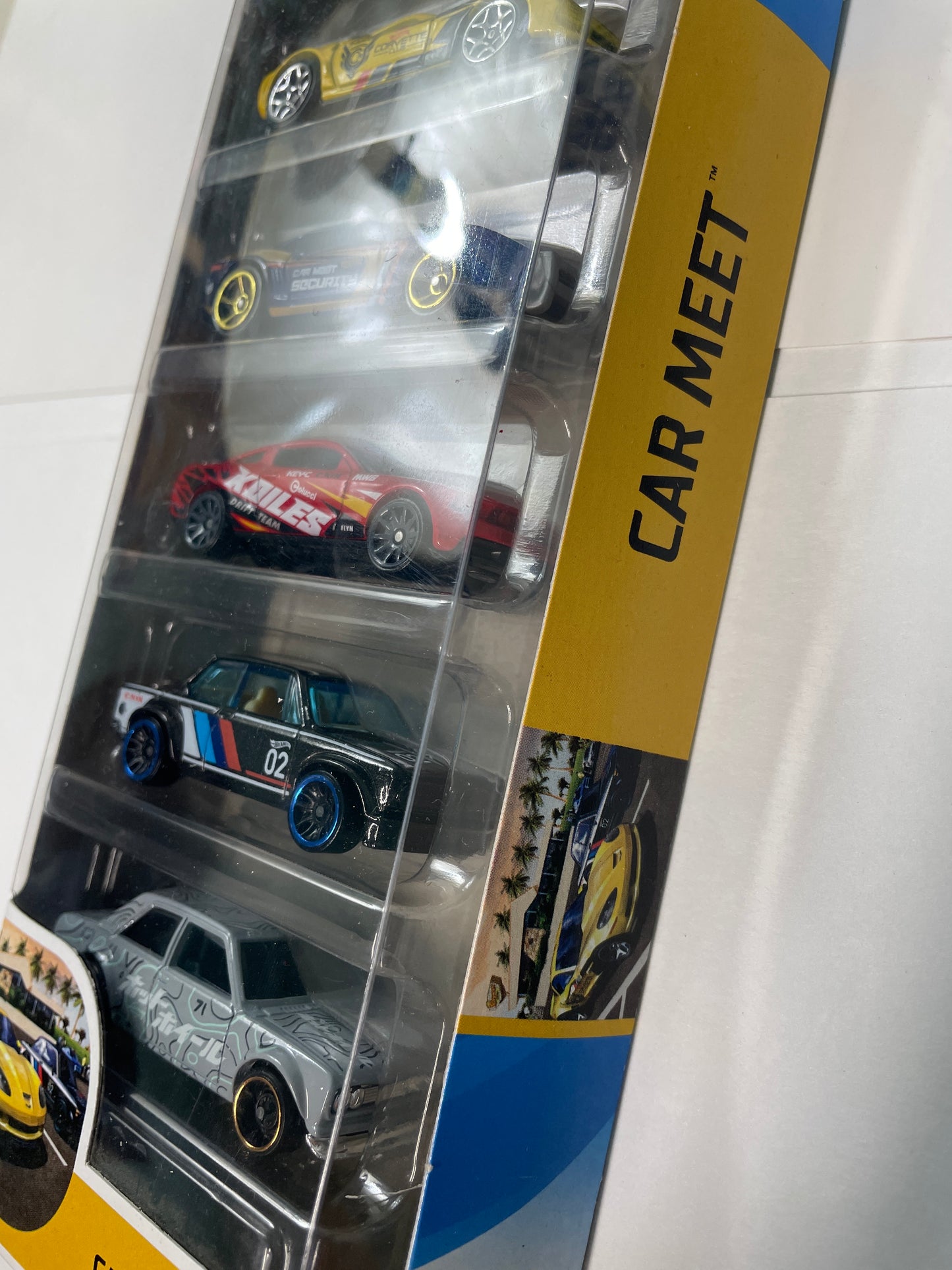 Hot Wheels 1/64 5 Pack Car Meet - Damaged Box