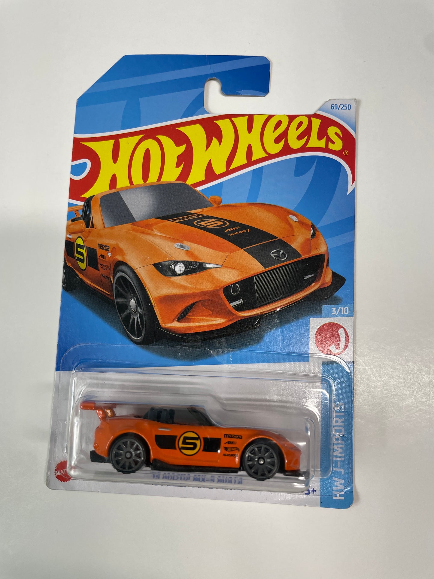 Hot Wheels 1/64 '15 Mazda MX-5 Miata Orange - Damaged Card