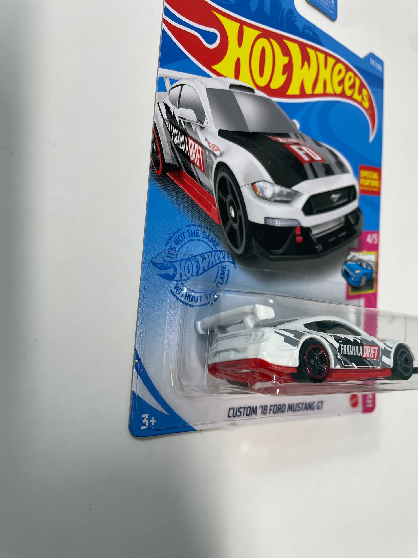 Hot Wheels 1/64 Kroger Exclusive Custom ‘18 Ford Mustang GT White - Damaged Box