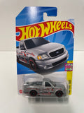 Hot Wheels 1/64 ‘99 Ford F-150 SVT Lightning Silver