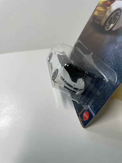 Hot Wheels 1/64 Silver Series Hybrid Speed BMW i8 Roadster White - JCB76