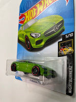 Hot Wheels 1/64 ‘15 Mercedes-Amg GT Green - Damaged Card