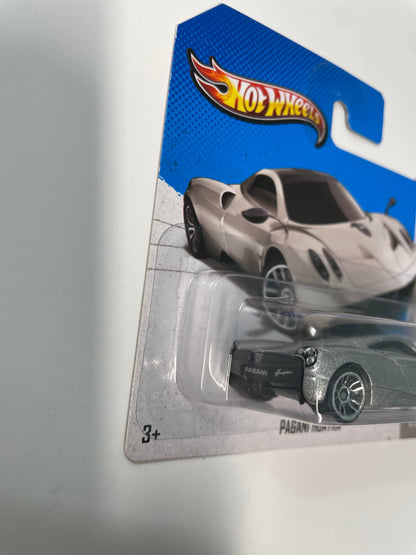 Hot Wheels 1/64 Pagani Huayra Short Card Silver