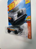 Hot Wheels 1/64 Land Rover Series II Grey