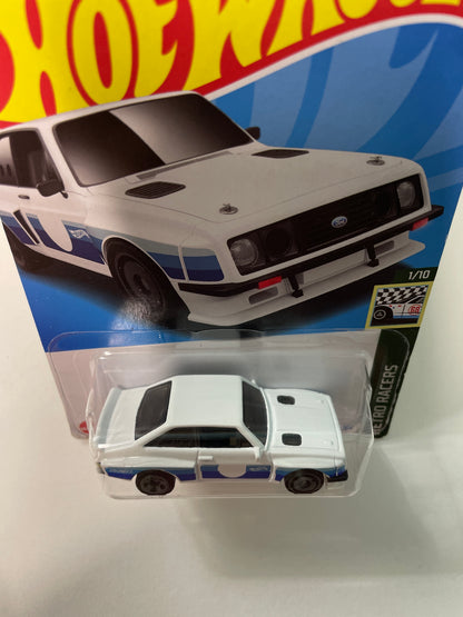 Hot Wheels 1/64 Ford Escort RS2000 White & Blue - Damaged Box