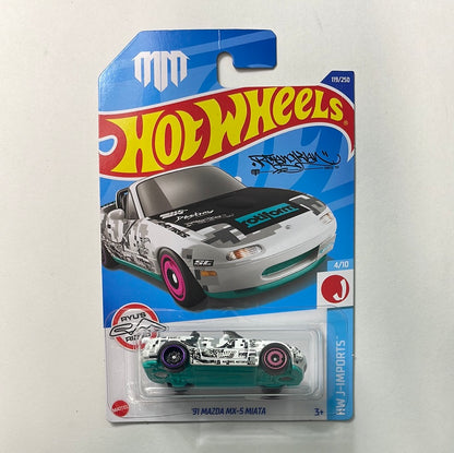 Hot Wheels 1/64 Mad Mike ‘91 Mazda MX-5 Miata White - Damaged Box