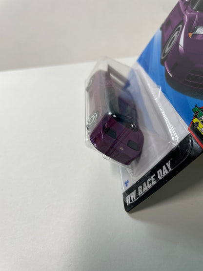 Hot Wheels 1/64 ‘94 Bugatti EB110 SS Purple