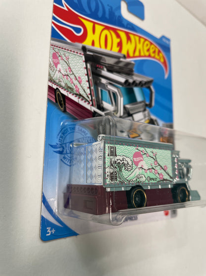 Hot Wheels 1/64 Raijin Express Chrome & Red