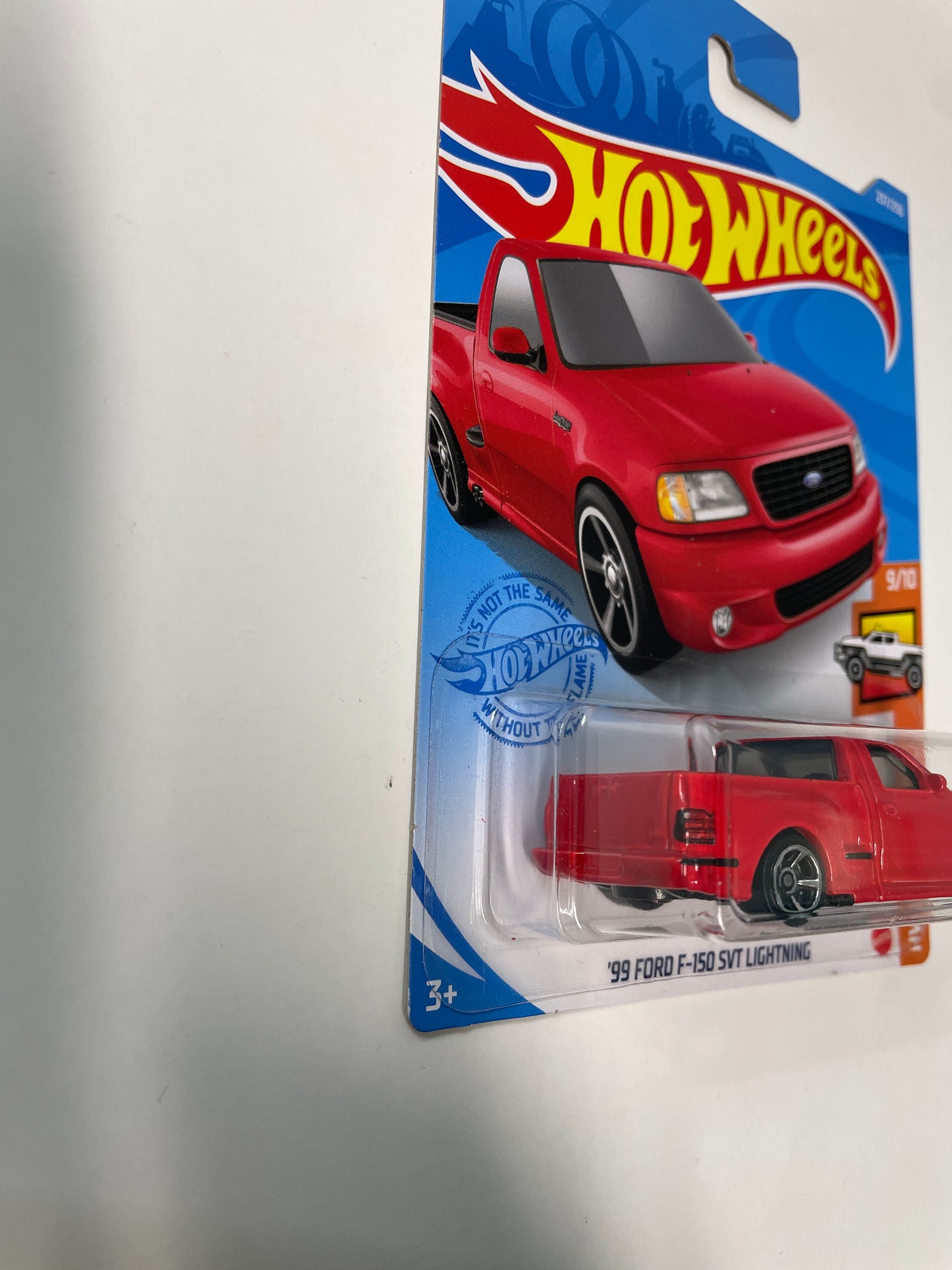 Hot Wheels 1/64 ‘99 Ford F-150 SVT Lightning Red