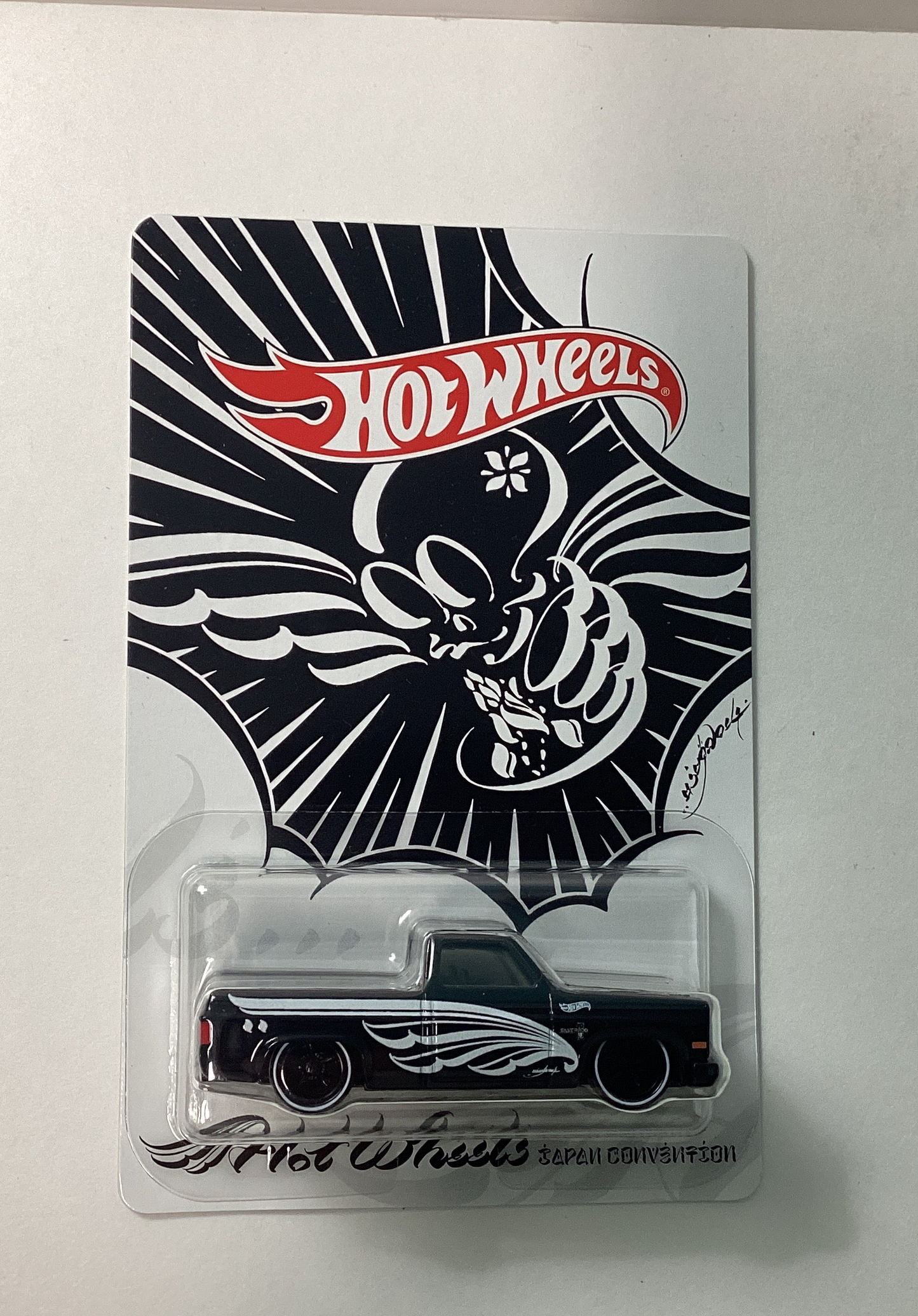 Hot Wheels 1/64 Collectors Japan Convention Silverado Black