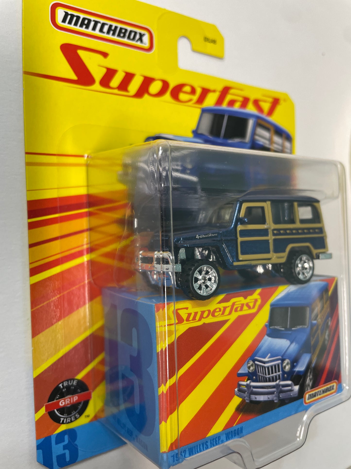 Matchbox Superfast 1/64 1962 Willys Jeep Wagon Blue - GKP43