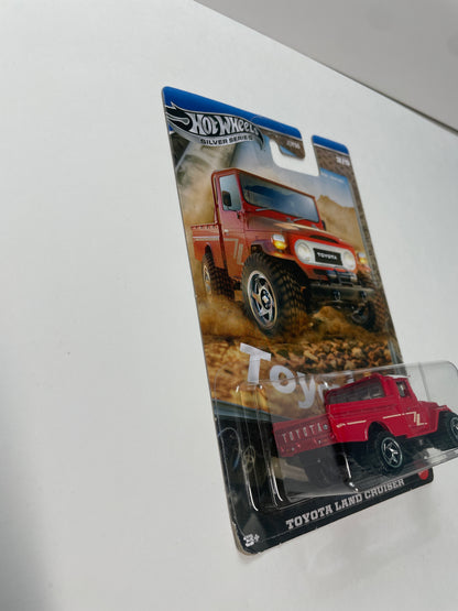 Hot Wheels 1/64 Toyota Silver Series Toyota Land Cruiser Red - JCB73 - Damaged Box