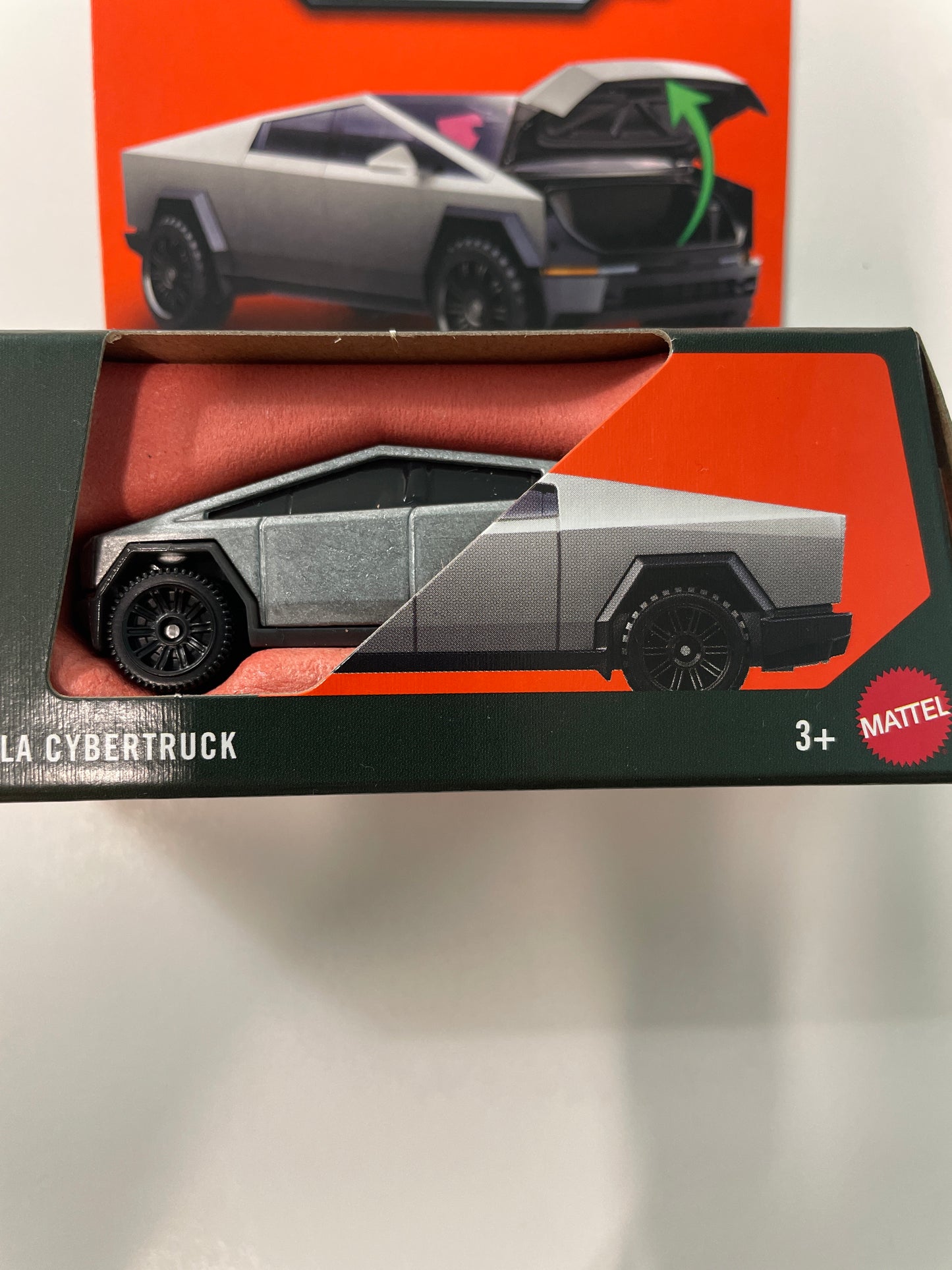 Matchbox 1/64 Moving Parts Tesla Cybertruck Grey
