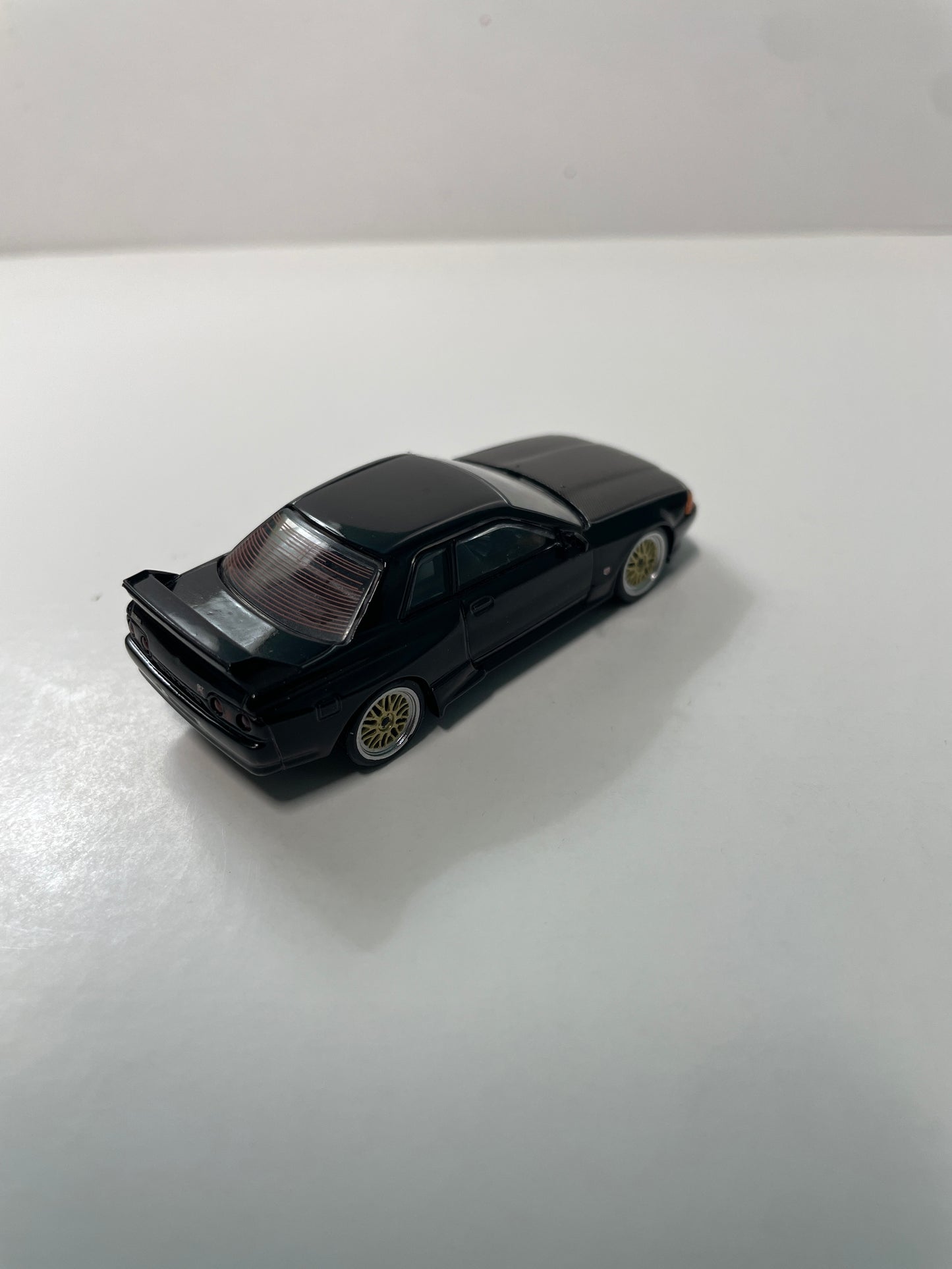 Mini GT 1/64 Nissan Skyline GT-R Black w/ BBS LM Wheel Black MGT00087-MJ - Loose w/ Damaged Box