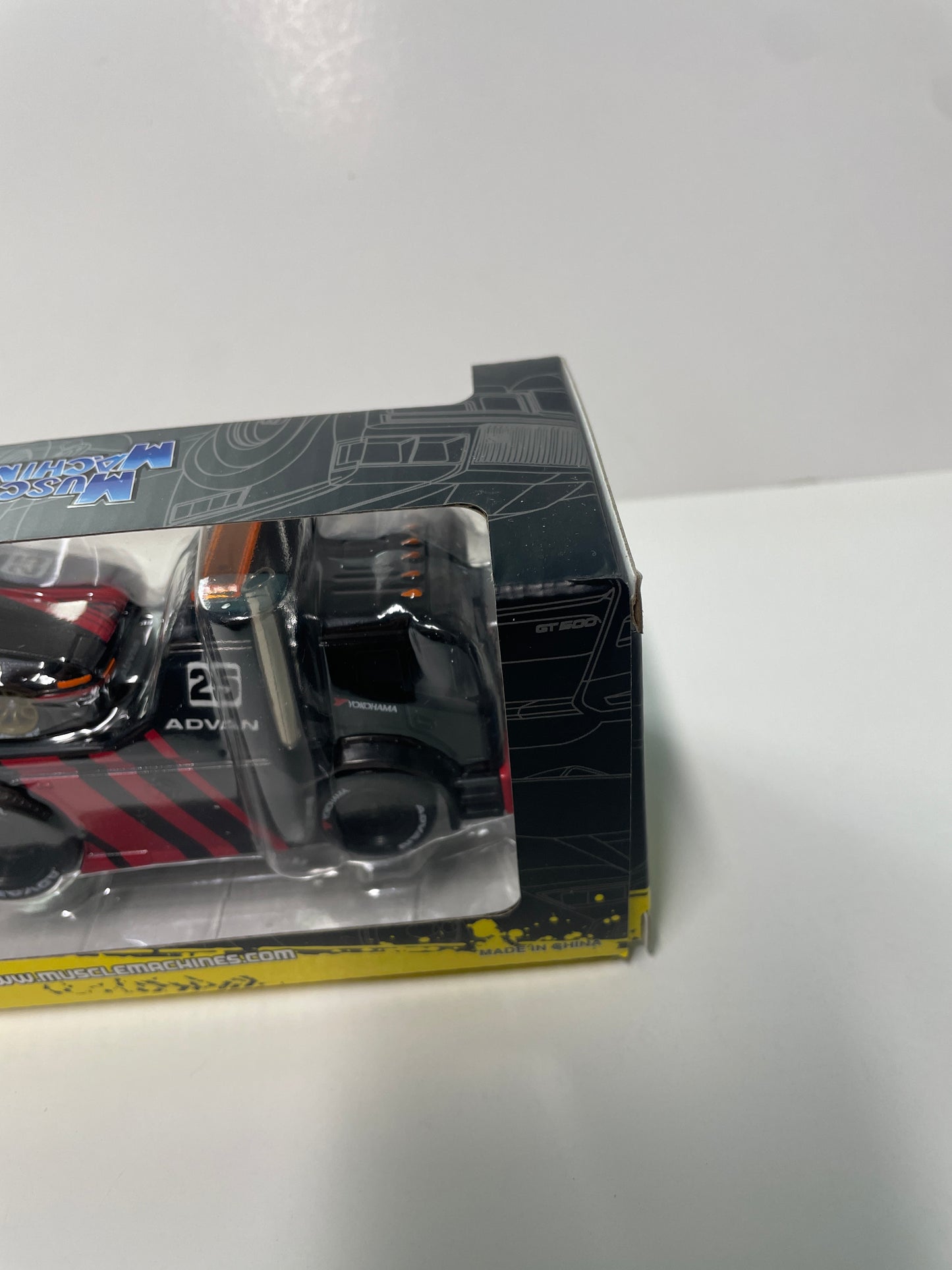 Muscle Machines 1/64 Muscle Transports JDM Flatbed / 1983-85 Toyota Trueno Sprinter (AE86) Red & Black - 11557