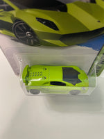 Hot Wheels 1/64 Lamborghini Sesto Elemento Green - Damaged Card