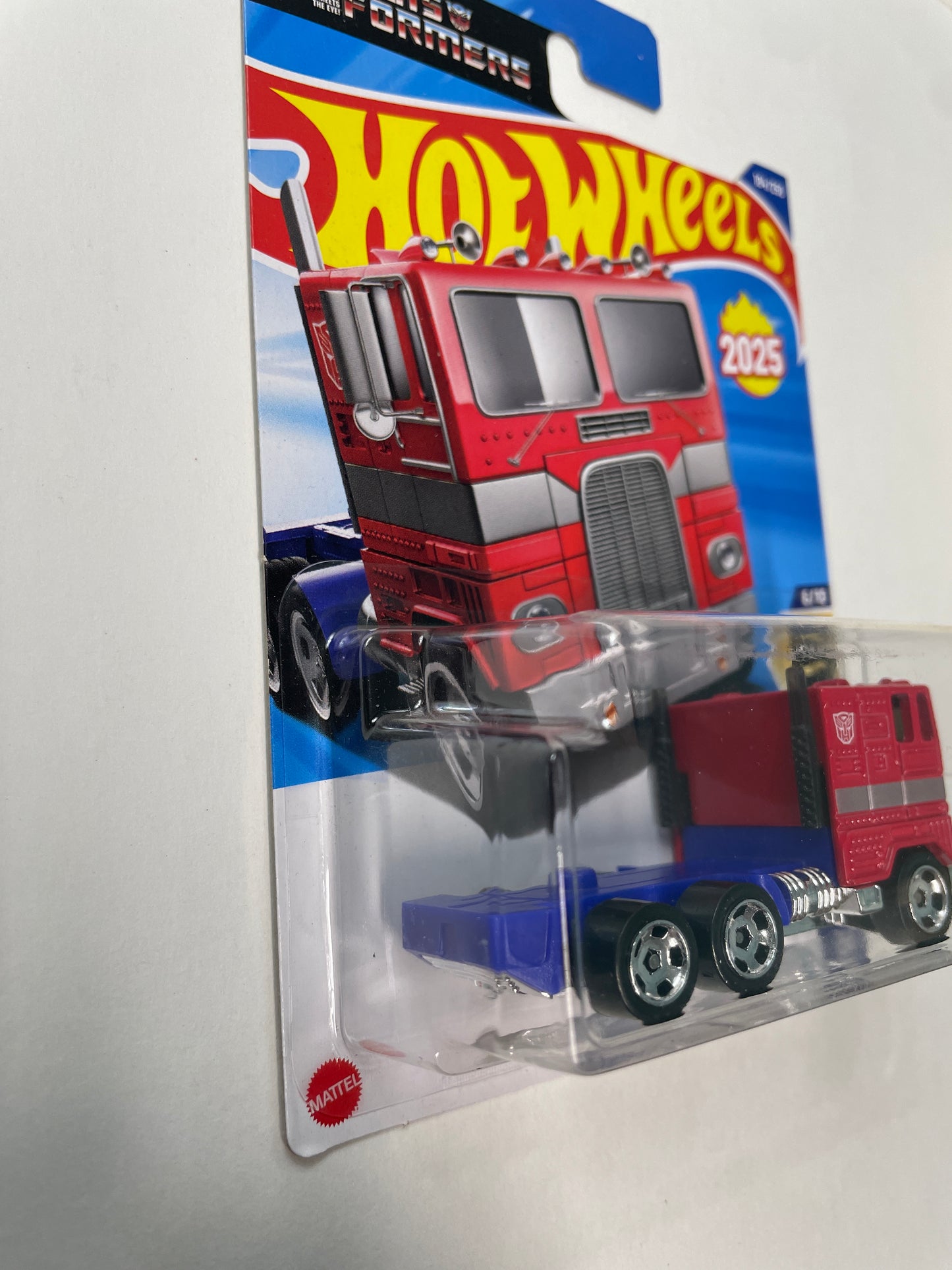 Hot Wheels 1/64 Transformers Optimus Prime Red & Blue