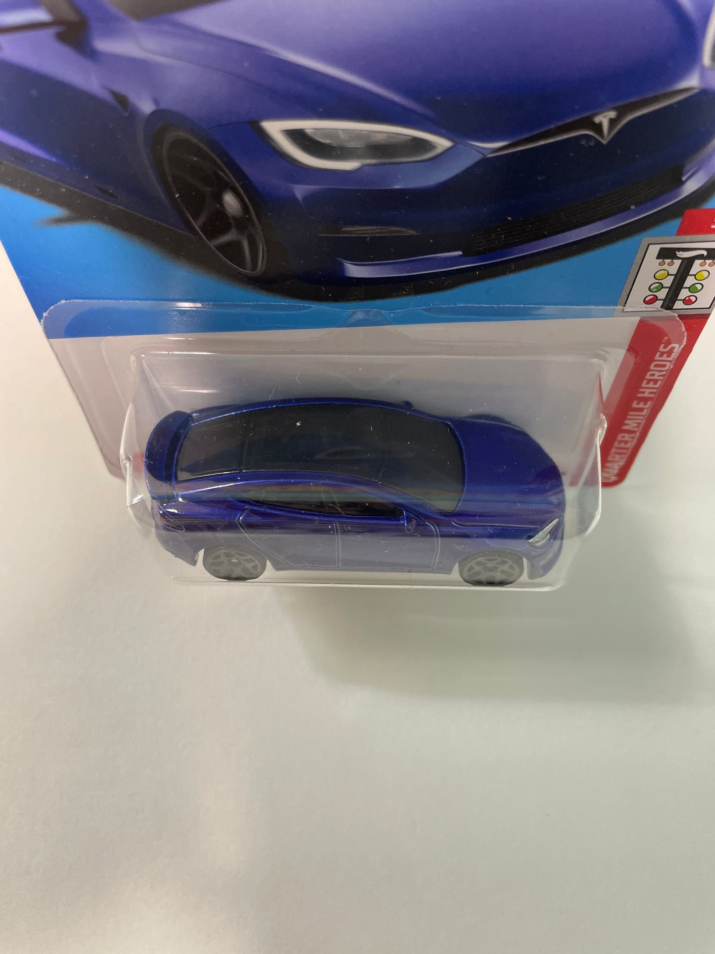 Hot Wheels 1/64 Tesla Model S Plaid Blue - Damaged Box