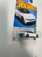 Hot Wheels 1/64 Delorean Alpha5 White