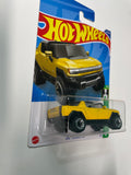 Hot Wheels 1/64 GMC Hummer EV Yellow