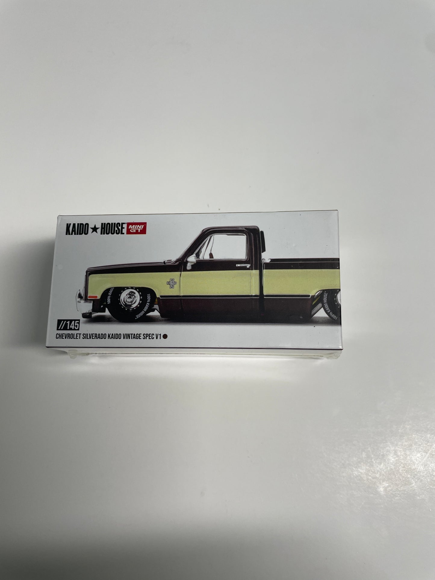 Mini GT x Kaido House 1/64 Chevrolet Silverado KAIDO Vintage Spec V1 Brown