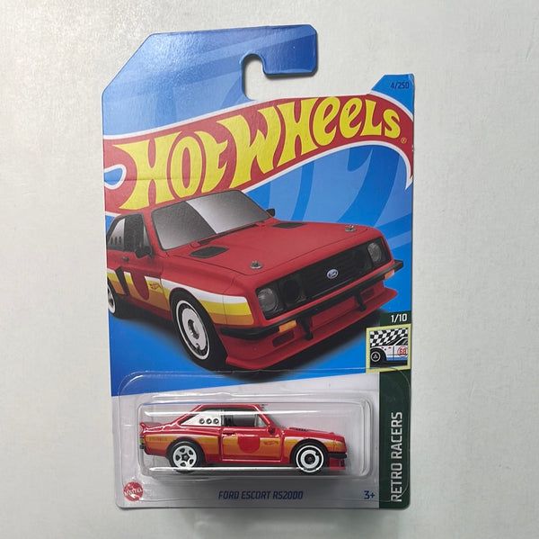 Hot Wheels 1/64 Ford Escort RS2000 Red - Damaged Card