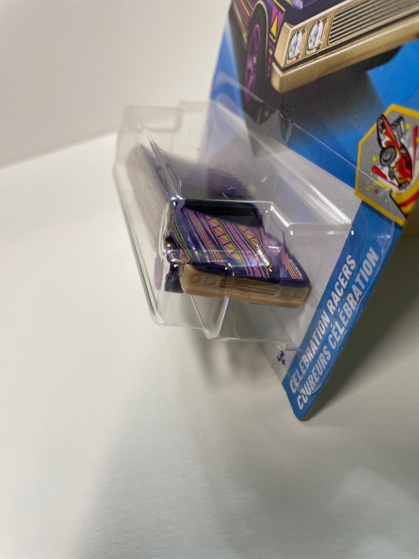 Hot Wheels 1/64 Layin’ Lowrider Purple