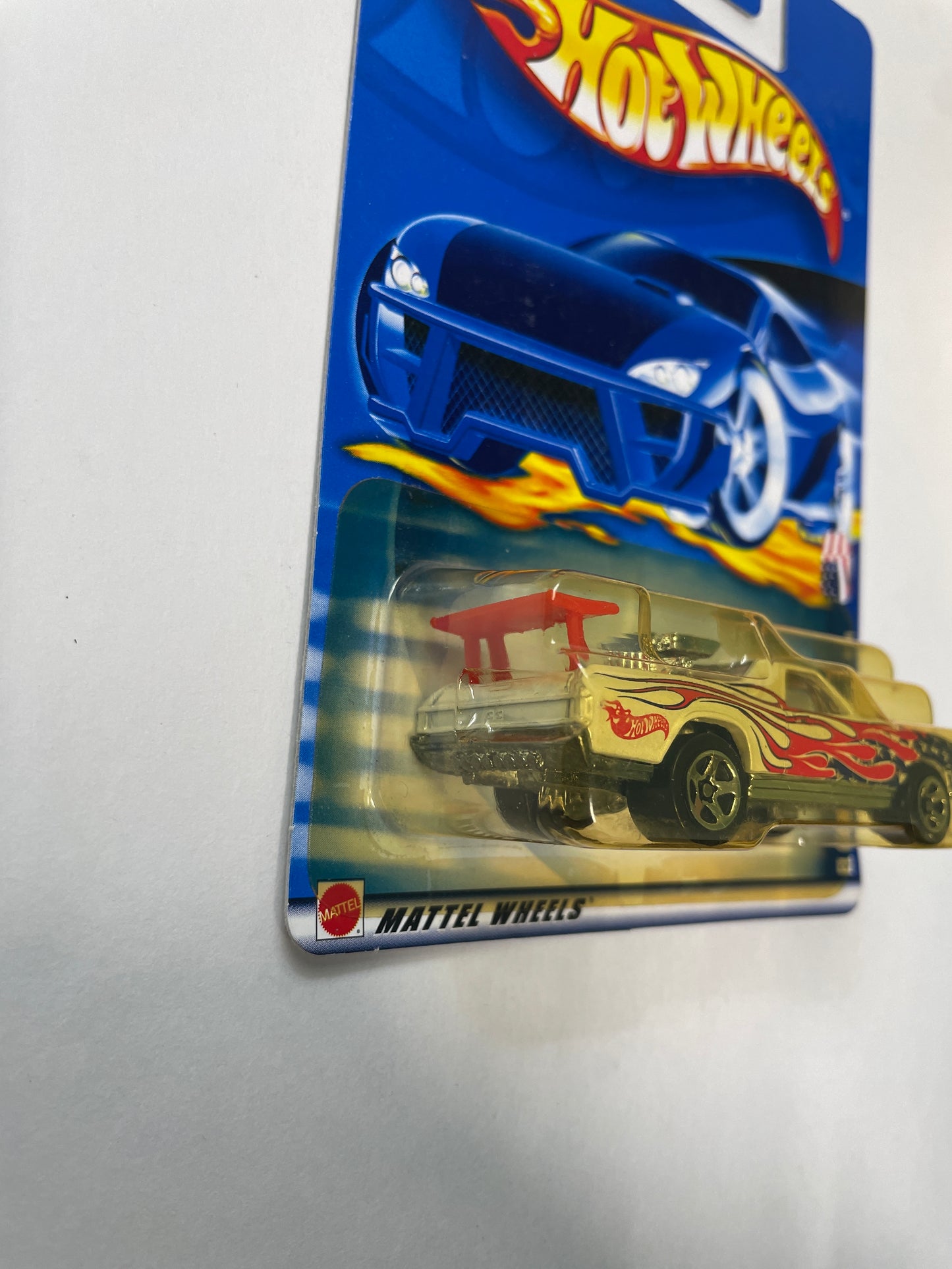 Hot Wheels 1/64 Chevrolet El Camino 1968 White & Red - Damaged Box