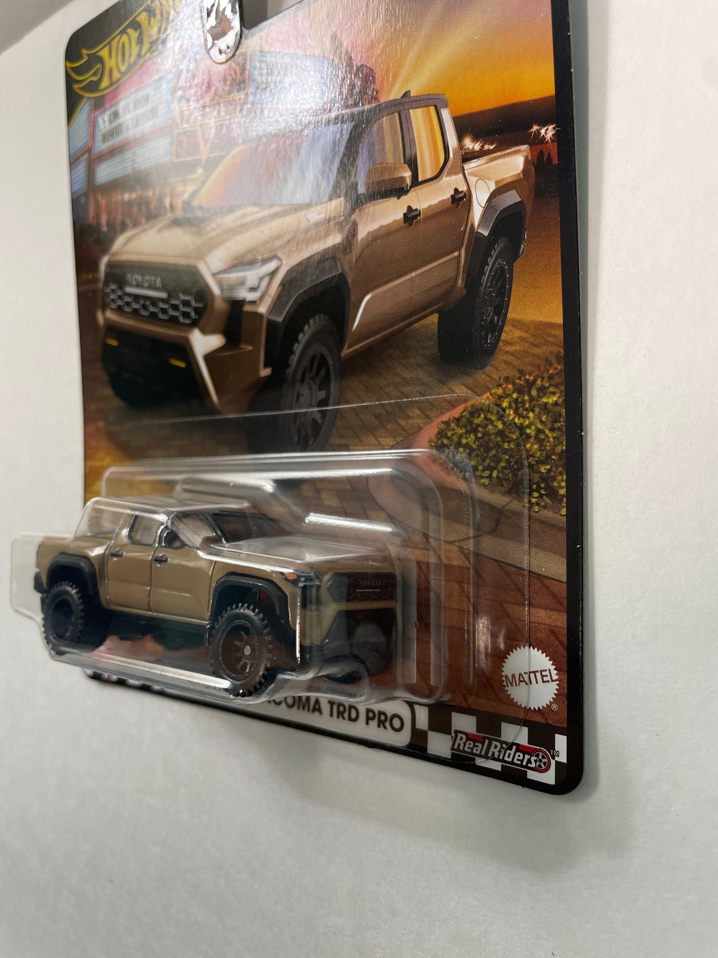 Hot Wheels 1/64 2025 Boulevard Mix C 2024 Toyota Tacoma TRD PRO Brown