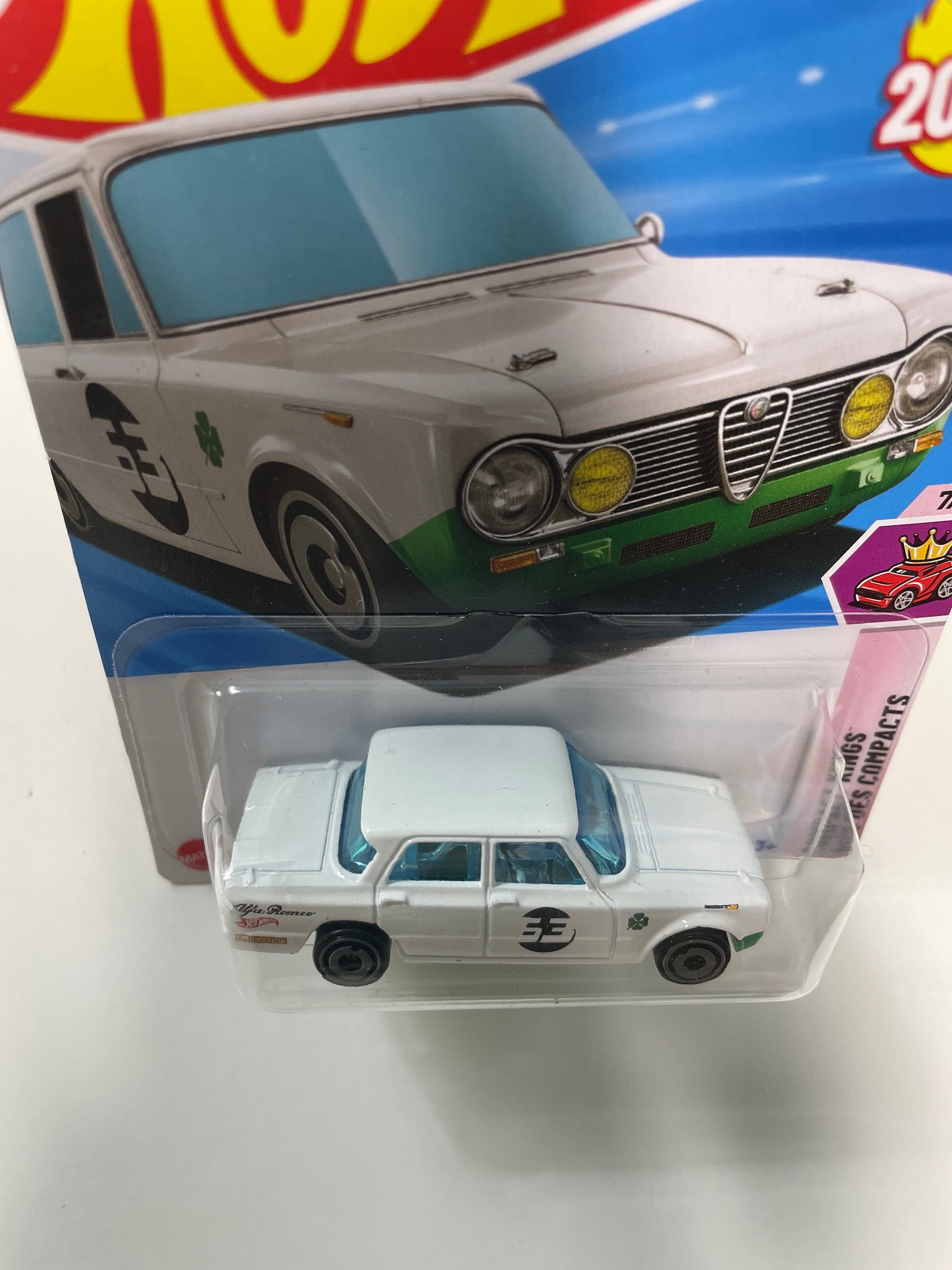 Hot Wheels 1/64 Alfa Romeo Giulia TI Super White