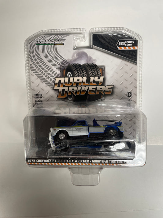 Greenlight 1/64 Dually Drivers 1972 Chevrolet C-30 Dually Wrecker - Goodyear Tire Testing Division Blue