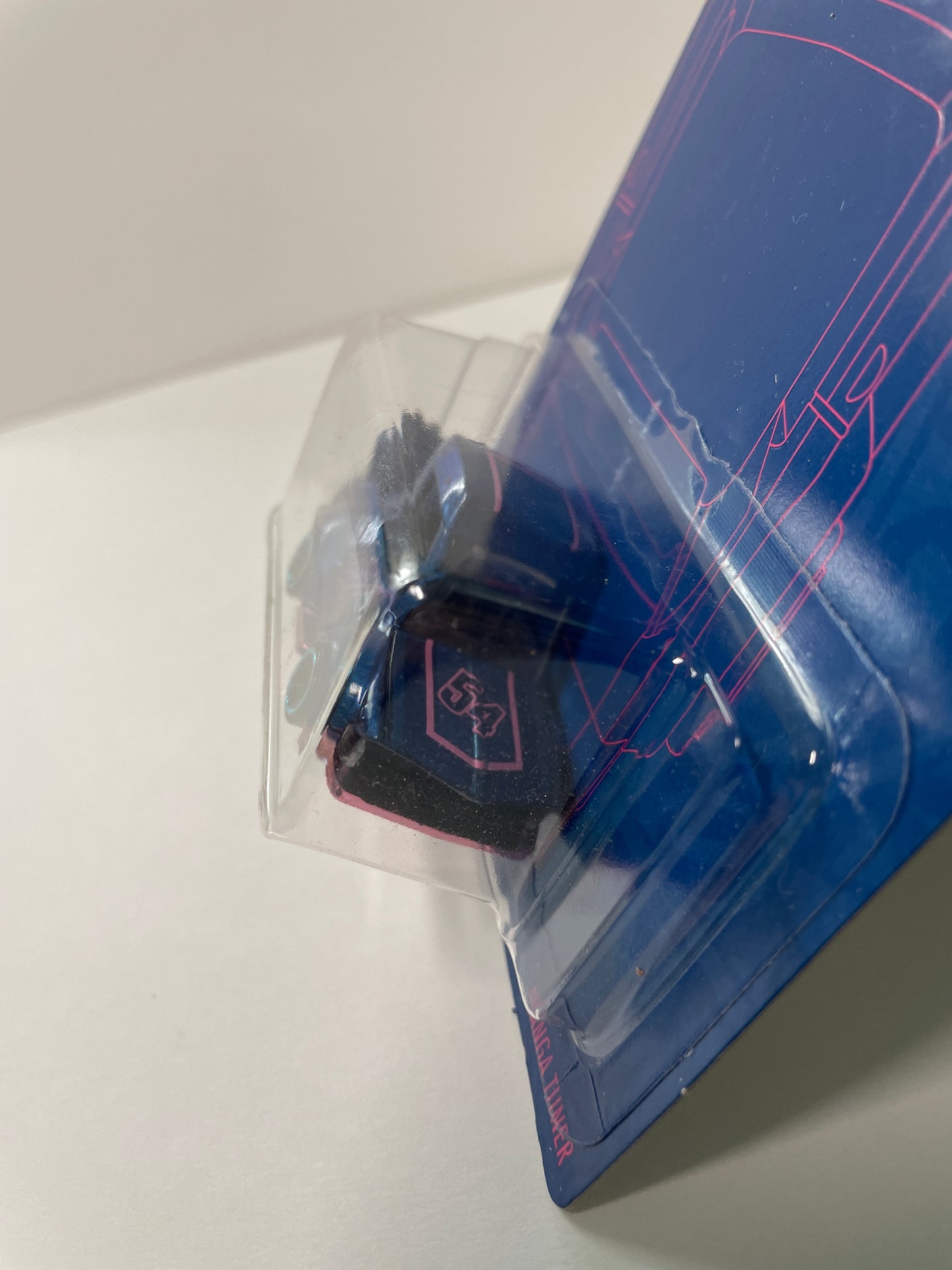 Hot Wheels 1/64 2022 Satin Blue & Pink Manga Tuner Blue - Damaged Box