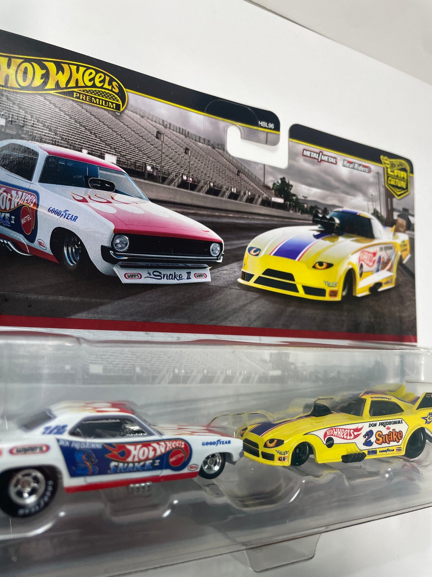 Hot Wheels 1/64 Premium Car Culture 2 Pack ‘72 Plymouth Cuda FC White & Rob’n Pinks Yellow - JBL01