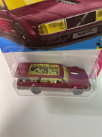 Hot Wheels 1/64 Volvo 240 Drift Wagon Red - Damaged Box