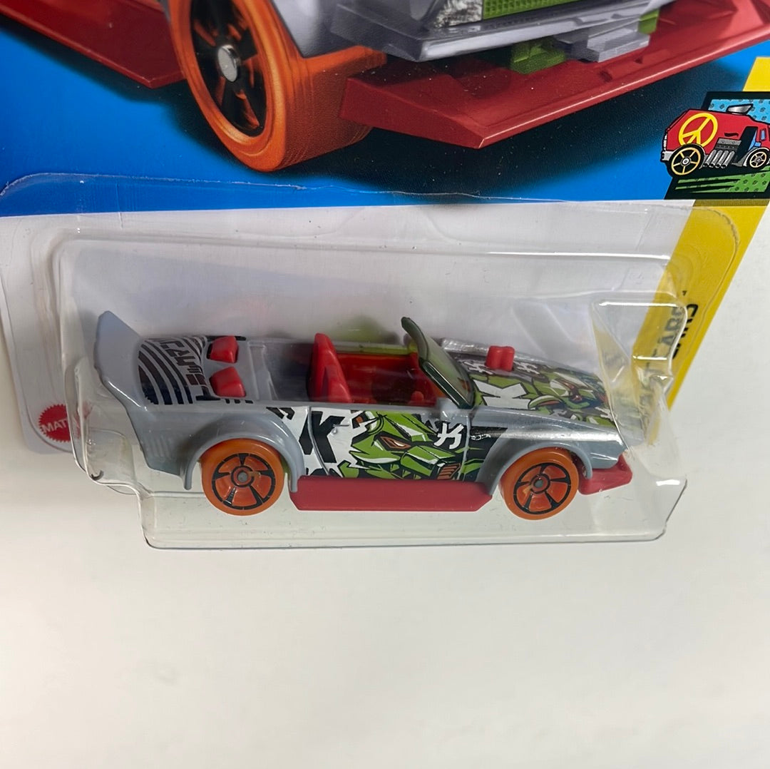 Hot Wheels 1/64 Track Manga Grey