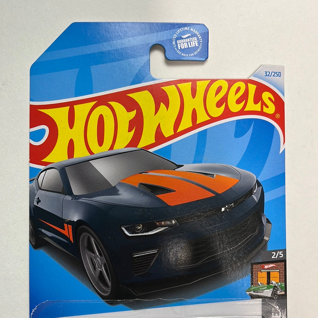 Hot Wheels Super Treasure Hunt ‘18 Camaro SS