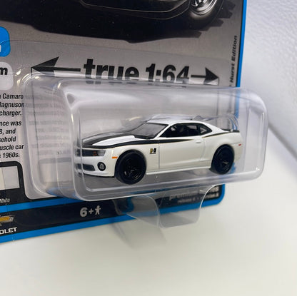 Auto World 1/64 Modern Muscle Version A 2010 Chevy Camaro Hurst Edition Summit White