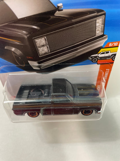 Hot Wheels 1/64 ‘83 Chevy Silverado Black