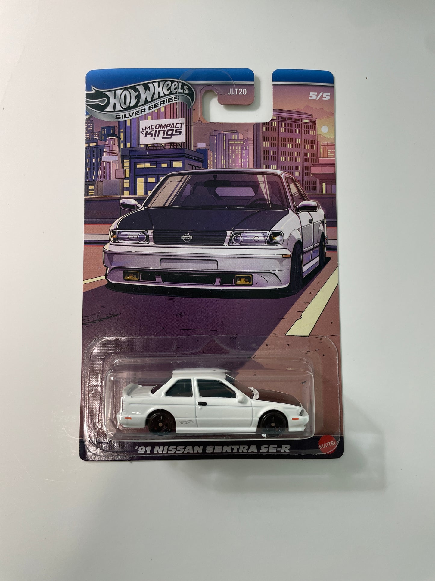 Hot Wheels 1/64 Silver Series Compact Kings '91 Nissan Sentra SE-R White - JKX60