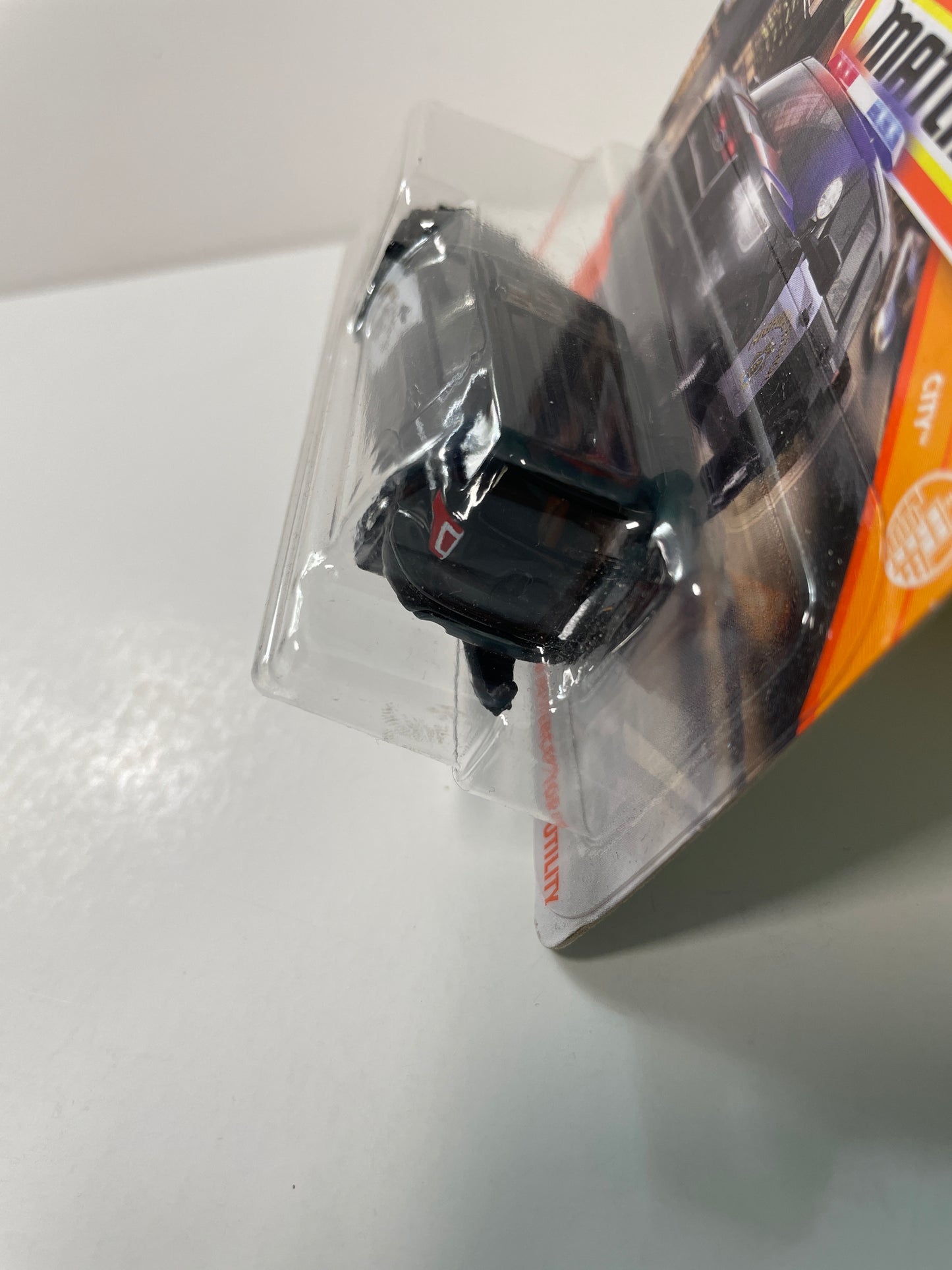 Matchbox 1/64 2016 Ford Interceptor Utility Short Card Black