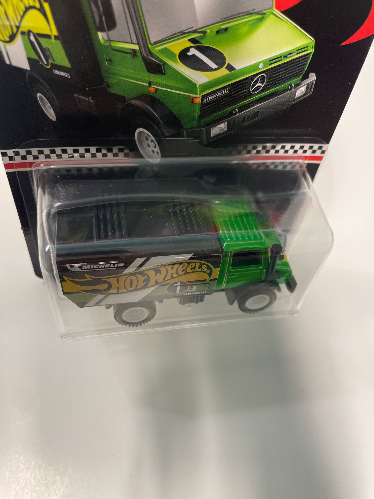 Hot Wheels 1/64 Mail In Mercedes-Benz Unimog U 1300 L Black & Green