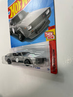 Hot Wheels 1/64 Nissan Skyline 2000GT-R LBWK Grey