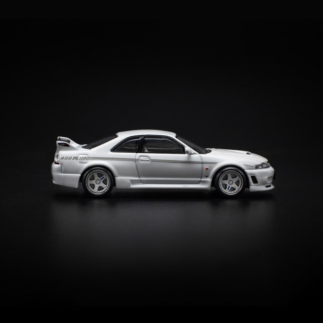 Pop Race 1/64 Nissan GTR Nismo 400R White