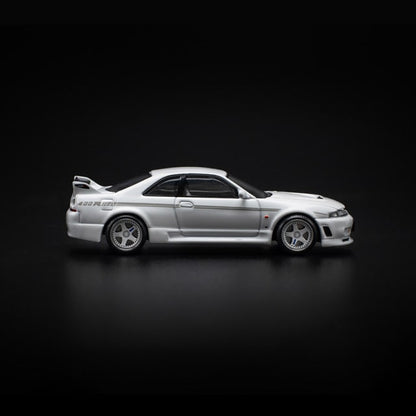 Pop Race 1/64 Nissan GTR Nismo 400R White
