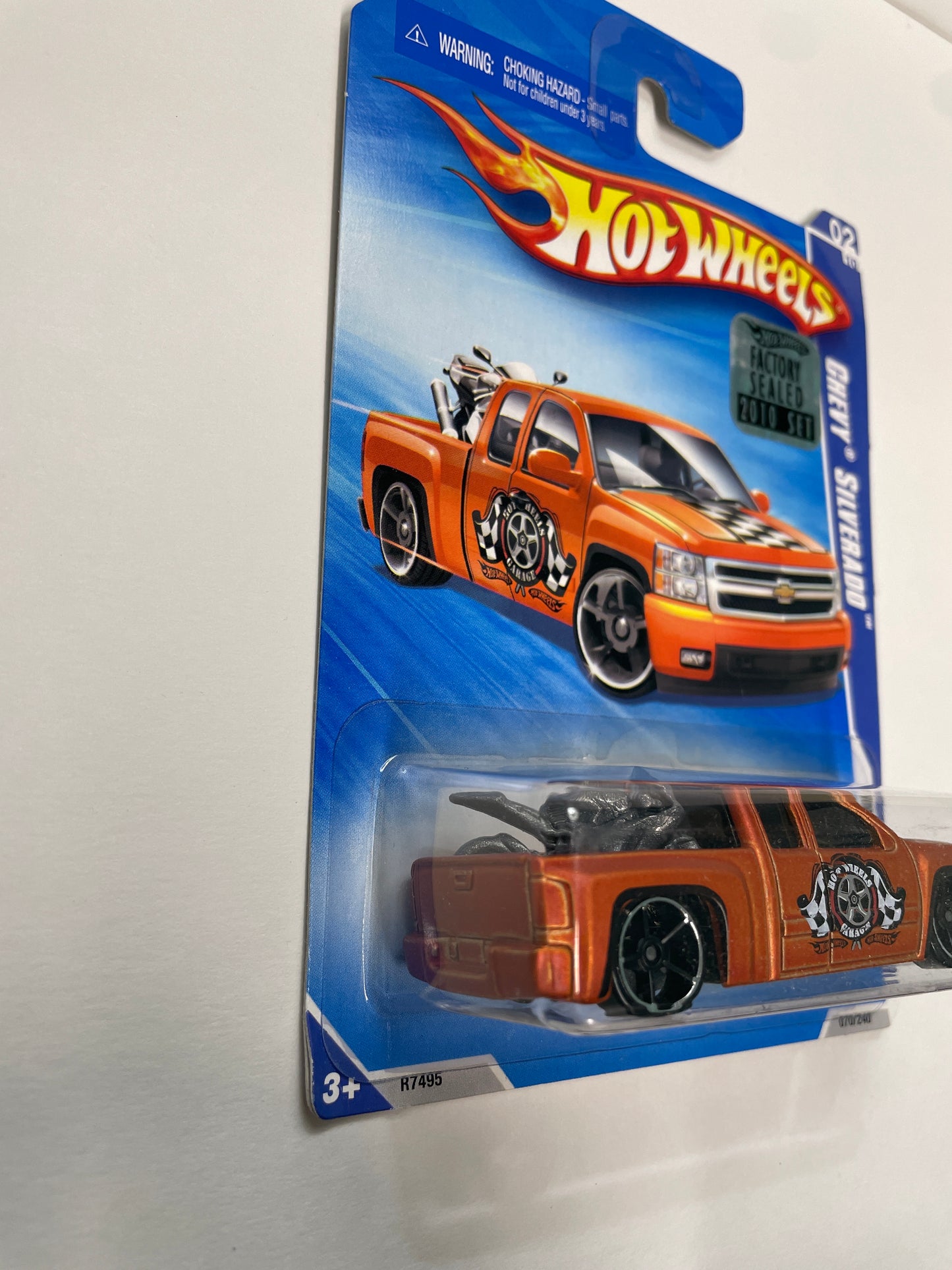 Hot Wheels 1/64 Chevy Silverado Orange - Damaged Box