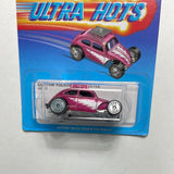 Hot Wheels 1/64 Ultra Hots Custom Volkswagen Beetle Pink - Damaged Card