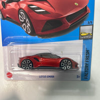 Hot Wheels 1/64 Lotus Emira Red - Damaged Card