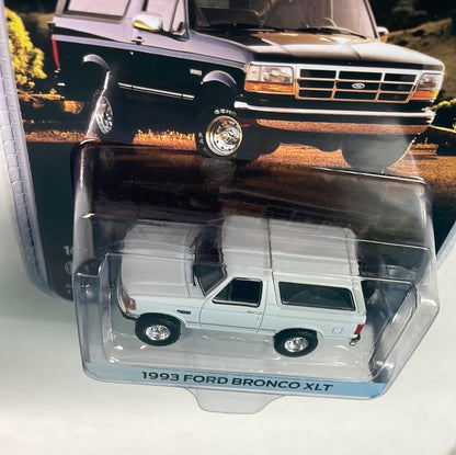 1/64 Greenlight Hobby Exclusive 1993 Ford Bronco XLT White