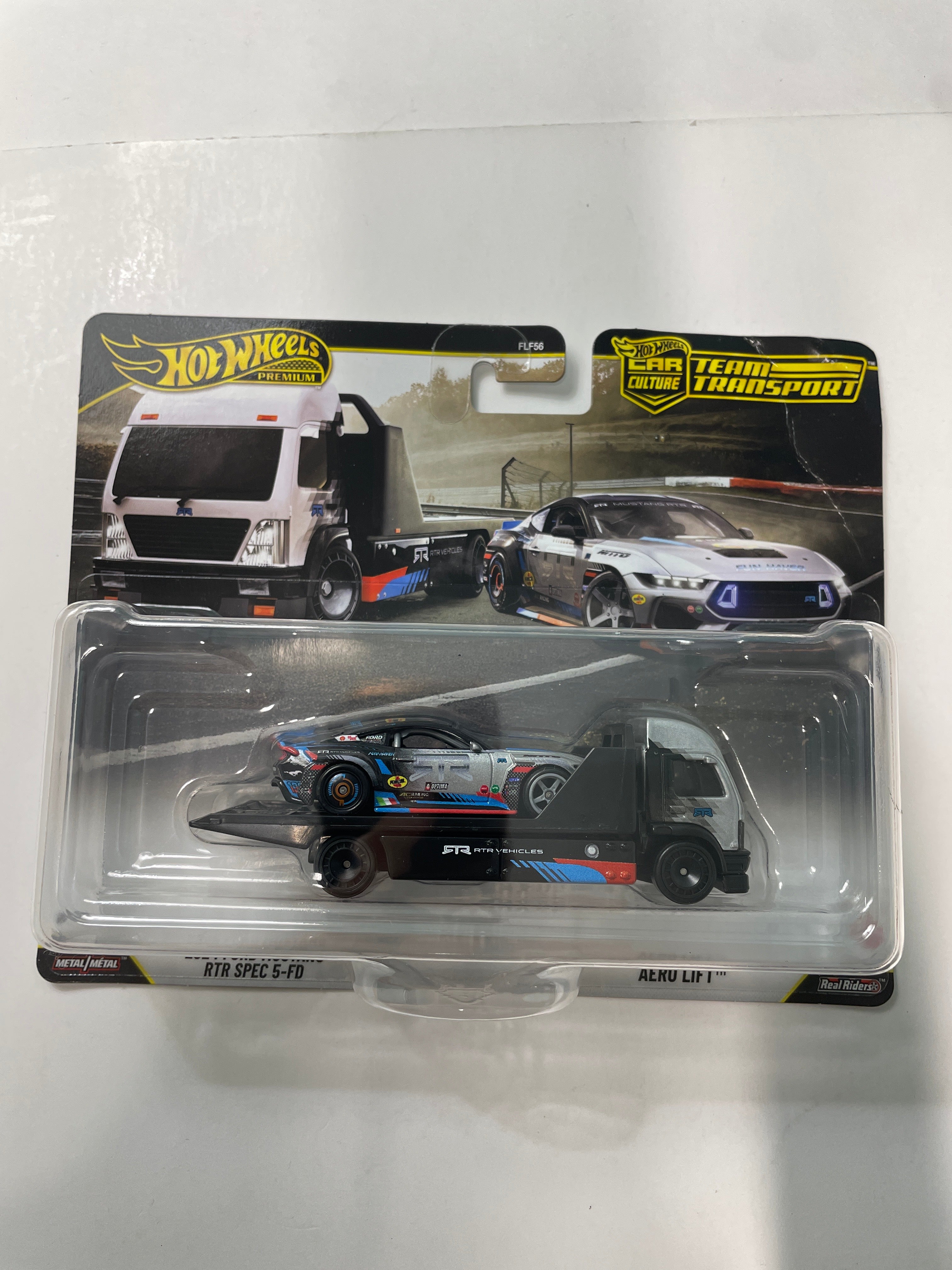 Hot Wheels 1/64 Car Culture Team Transport 2024 Ford Mustang RTR